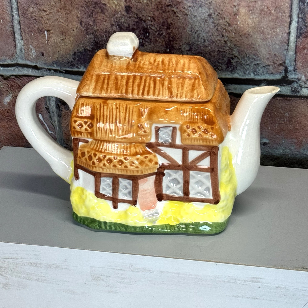 Vintage Ceramic Country Cottage Teapot‎ Thatched Roof Chimney w Lid Cottagecore